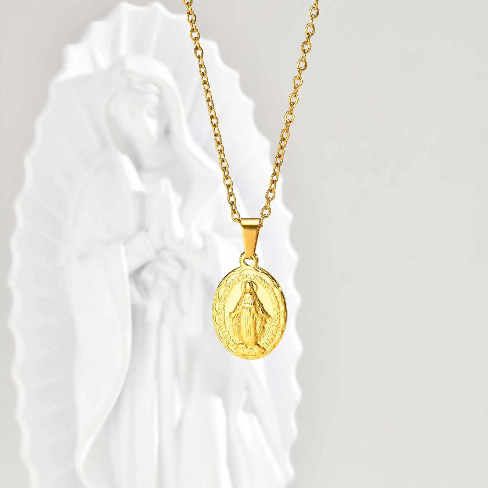 18K Gold Plated Virgin Mary Pendant Necklace For Women Stainless Steel Chain Choker Necklaces Religious Pray Jewelry Gift